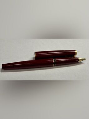 Vintage Montblanc fountain pen with 585(14K) Gold nib